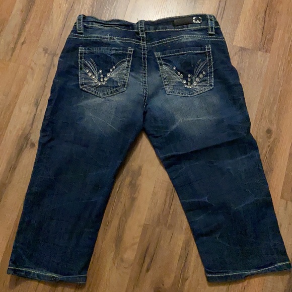 Warehouse one Jean Capris - Picture 2 of 2